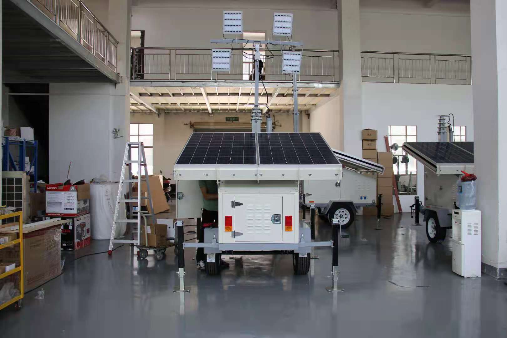 Portable Mobile Solar Powered LED High Mast Solar Tower Light for Desert